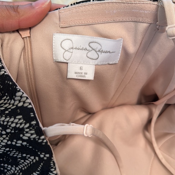 Lace Peplum Dress - Picture 6 of 7